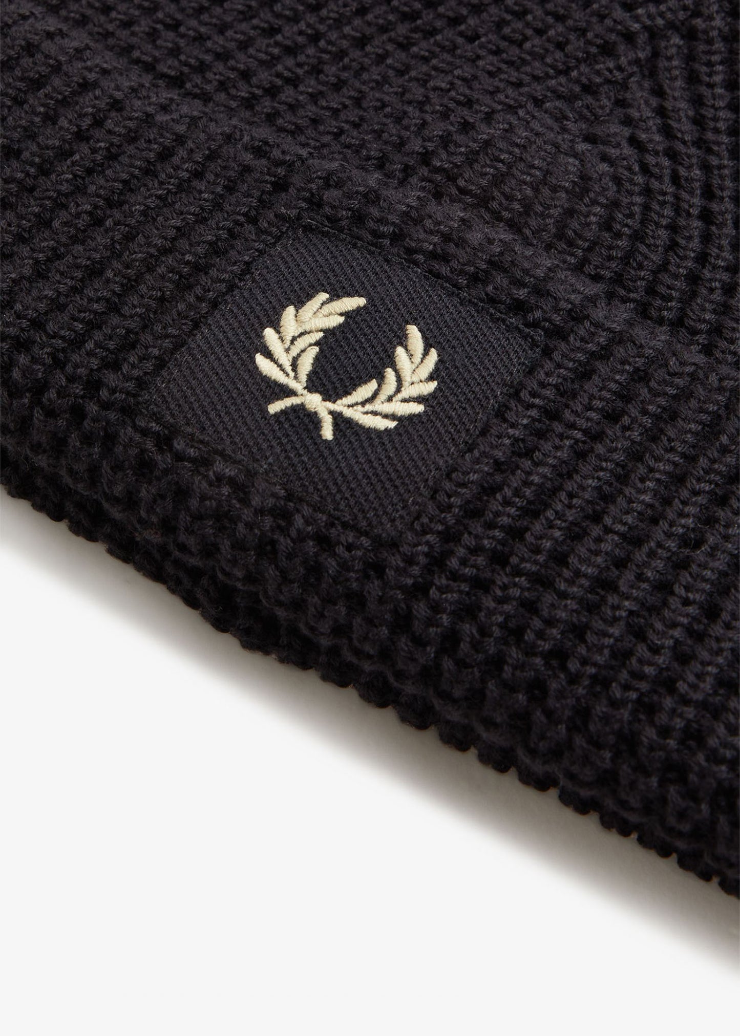 Fred Perry Mutsen Patch brand waffle knit beanie - oatmeal dark caramel
