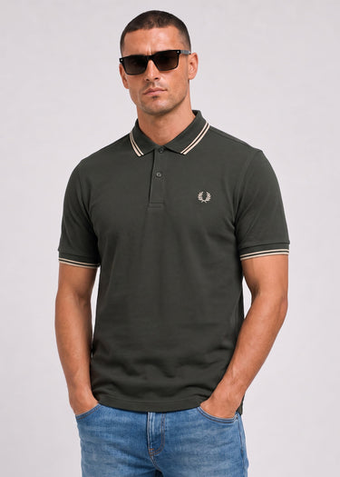 Fred Perry Poloshirts Twin tipped polo - field green oatmeal