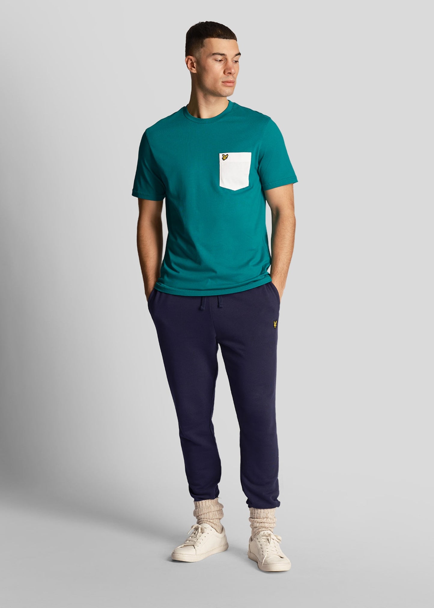 Lyle & Scott T-shirts Contrast pocket t-shirt - court green white