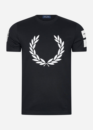 Fred Perry T-shirts  Badge detail t-shirt - black