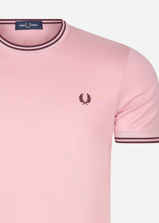Fred Perry T-Shirts Twin tipped t-shirt - chalky pink