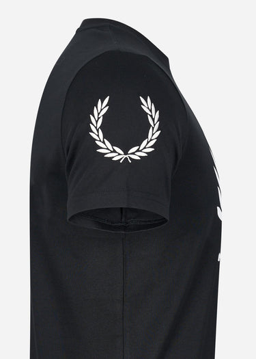 Fred Perry T-shirts  Badge detail t-shirt - black