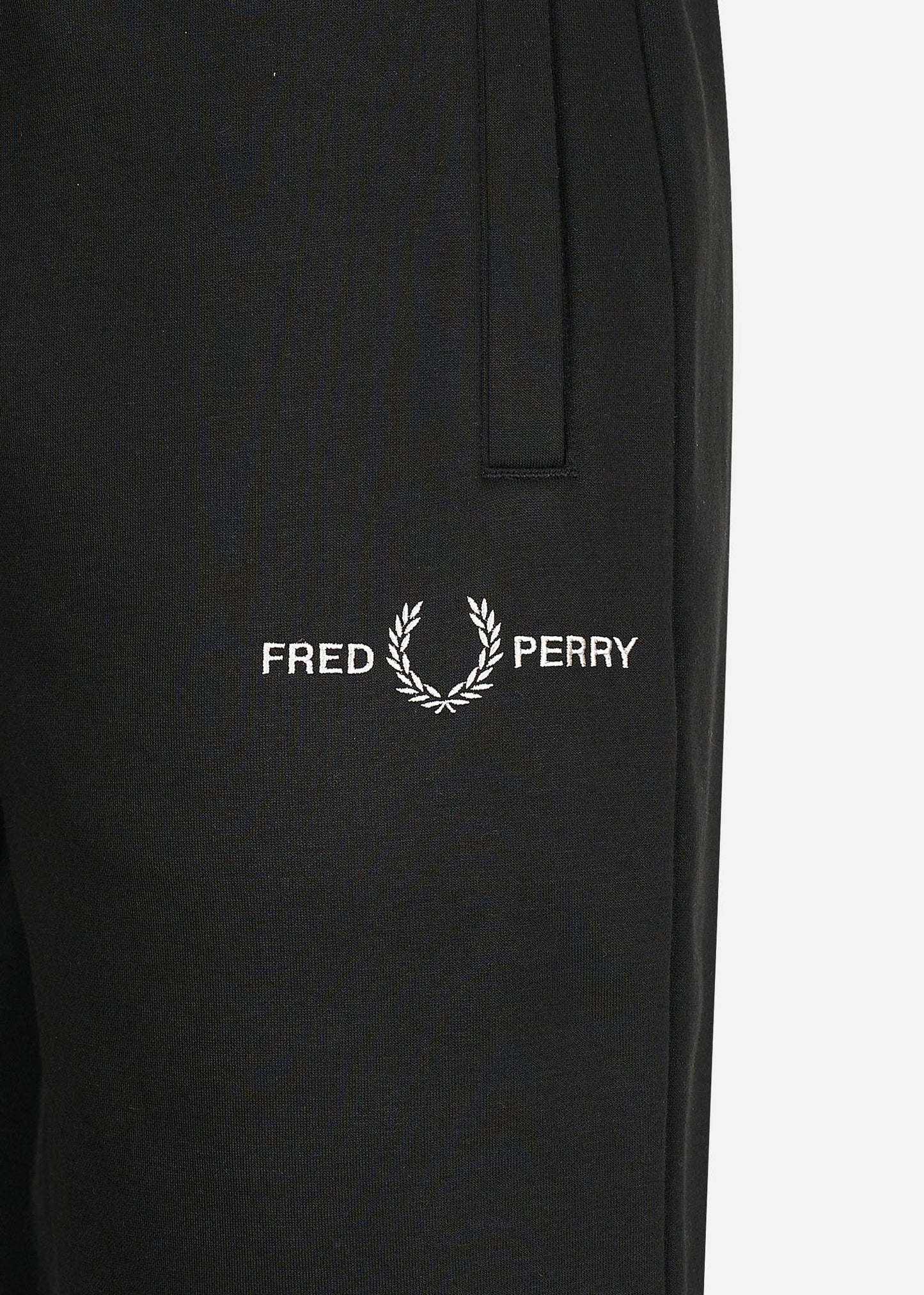 Fred Perry Korte Broeken Embroidered sweat short - black