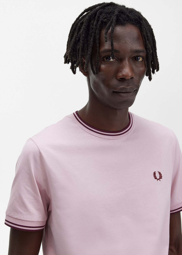 Fred Perry T-Shirts Twin tipped t-shirt - chalky pink