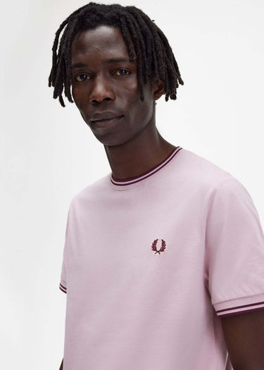Fred Perry T-shirts Twin tipped t-shirt - chalky pink