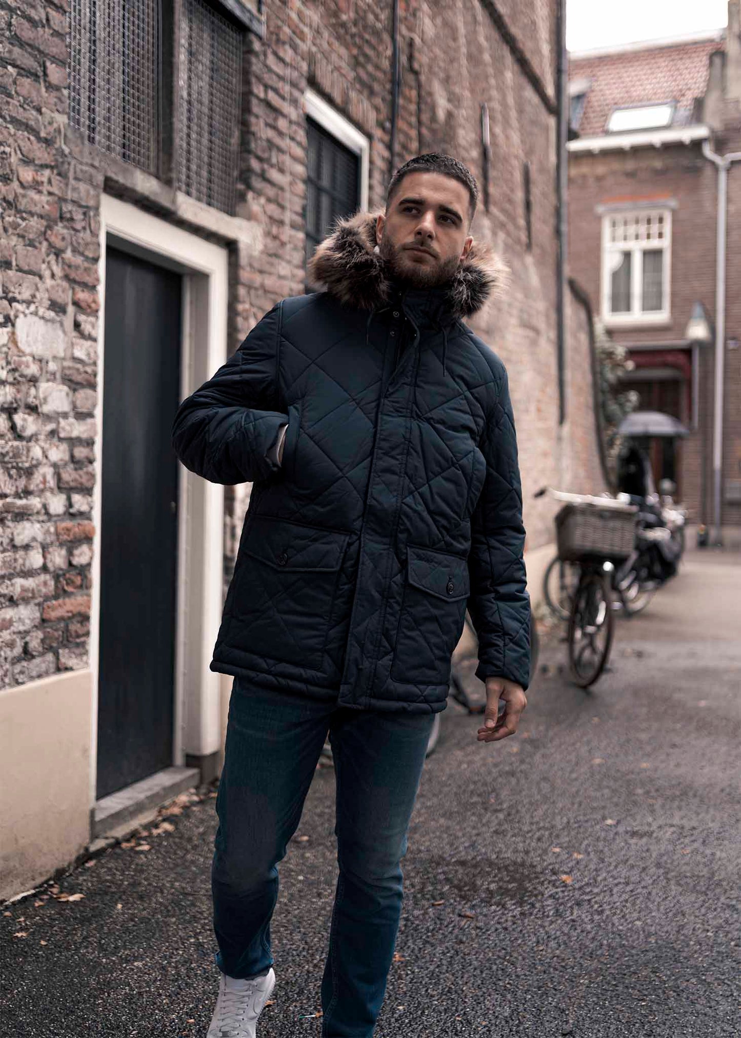 Barbour Jassen Holburn quilt - navy