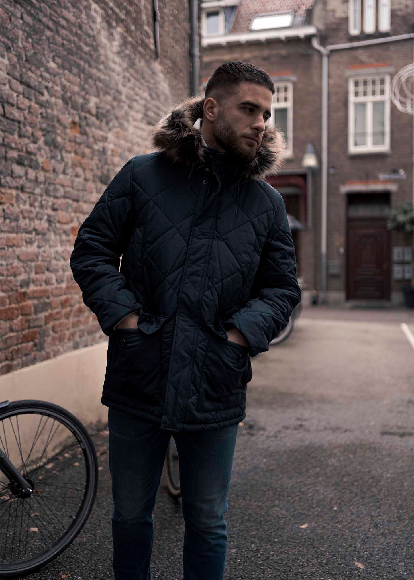 Barbour Jassen Holburn quilt - navy