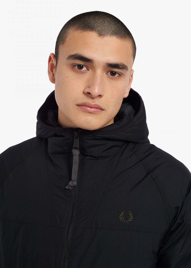 Fred Perry Jacken Insulated hooded jacket - black