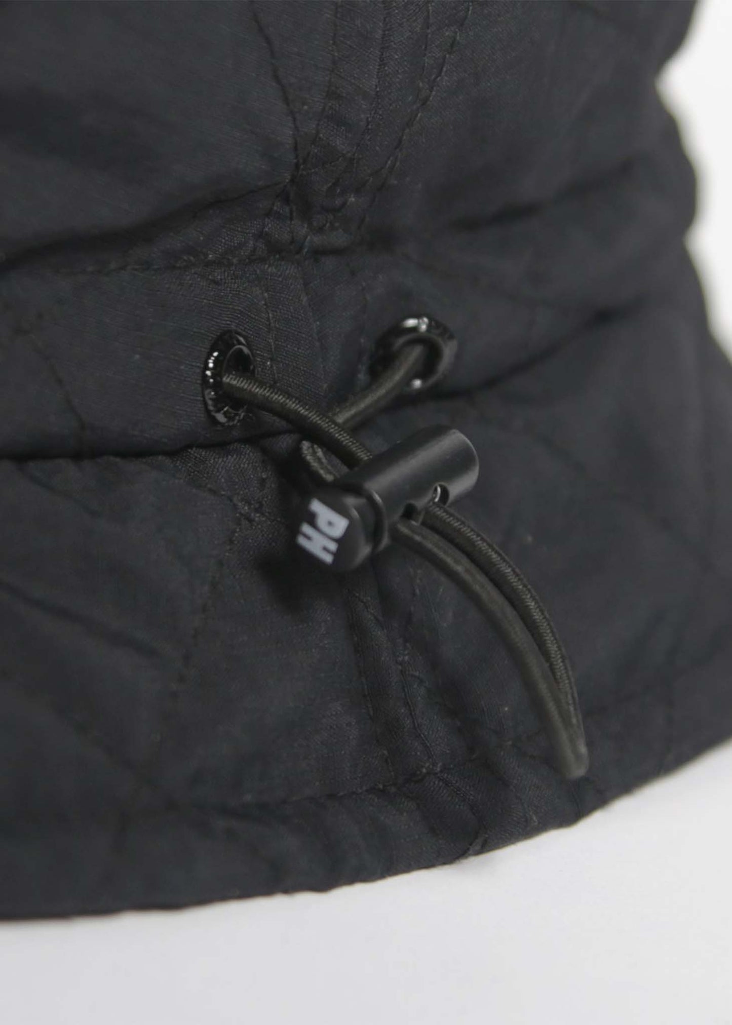 Peaceful Hooligan Bucket Hats Quilted bucket hat - black