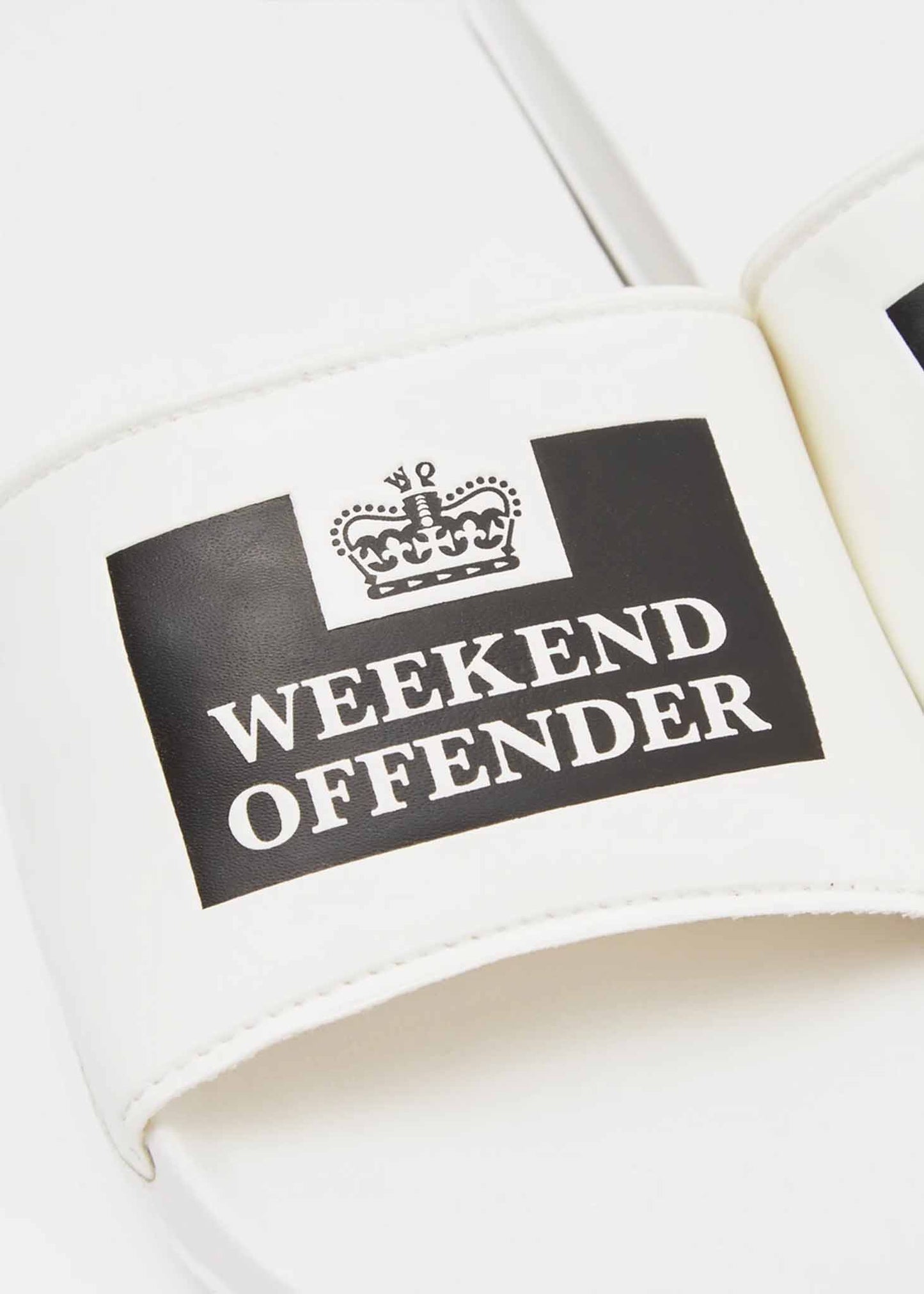 Weekend Offender Slippers La piscine - white