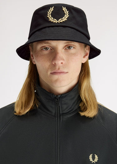 Fred Perry Bucket Hats Bold branding canvas buckethat - black champagne