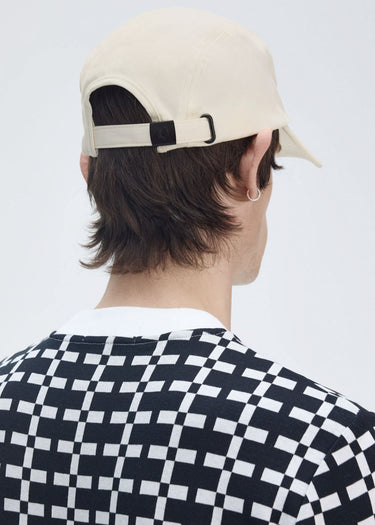 Fred Perry Petten 5 panel flap twill cap - ecru