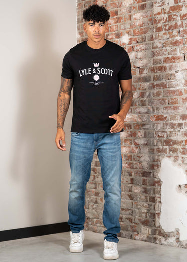 Lyle & Scott T-shirts Cheers to tradition graphic t-shirt - jet black