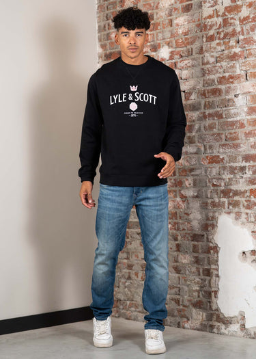 Lyle & Scott Truien Cheers to tradition graphic crew neck - jet black
