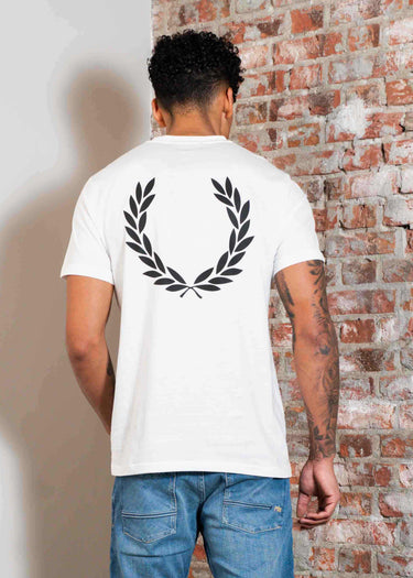 Fred Perry T-shirts Rear powder laurel graphic tee - white