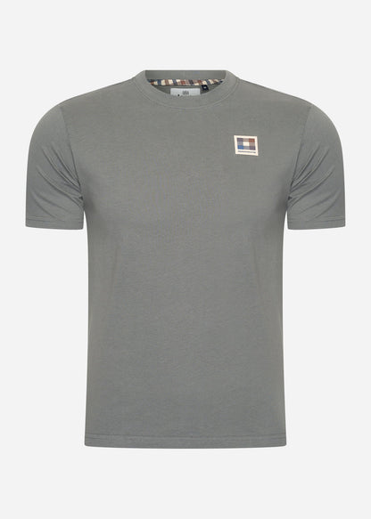 Aquascutum T-shirts Active club check patch t-shirt - grey