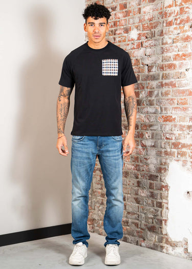 Aquascutum T-shirts Raglan pocket t-shirt - black