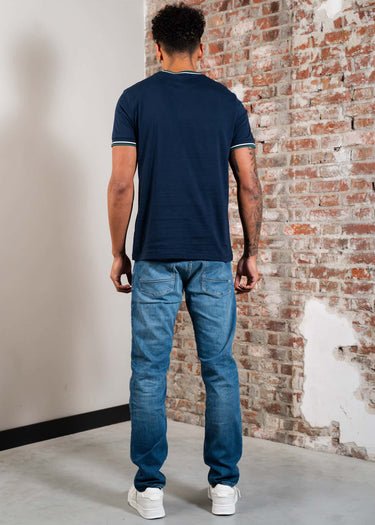 Fred Perry T-shirts Twin tipped t-shirt - Dark Carbon Light Ecru Label Green