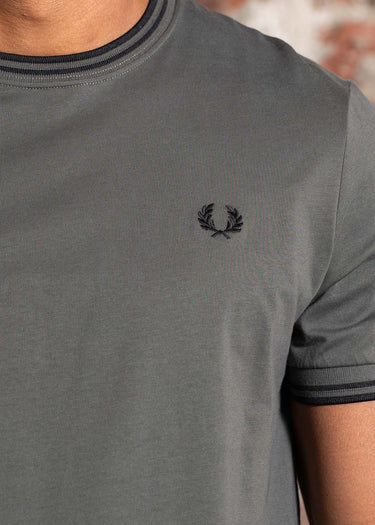 Fred Perry T-shirts Twin tipped t-shirt - Field Green Black