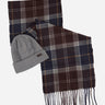 Barbour Sjaals Swinton beanie and Galingale scarf gift set - midnight oak