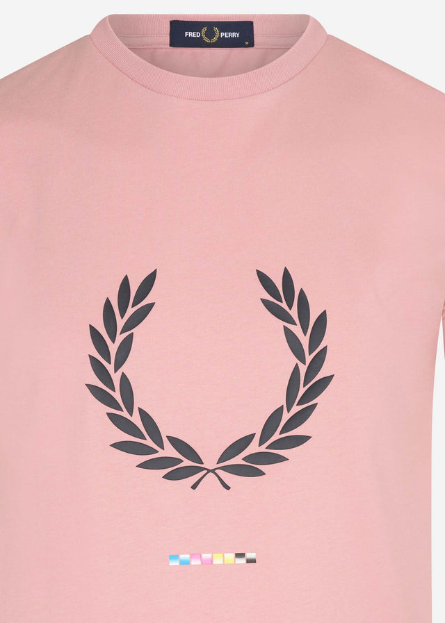 Fred Perry T-Shirts  Print registration t-shirt - chalky pink 