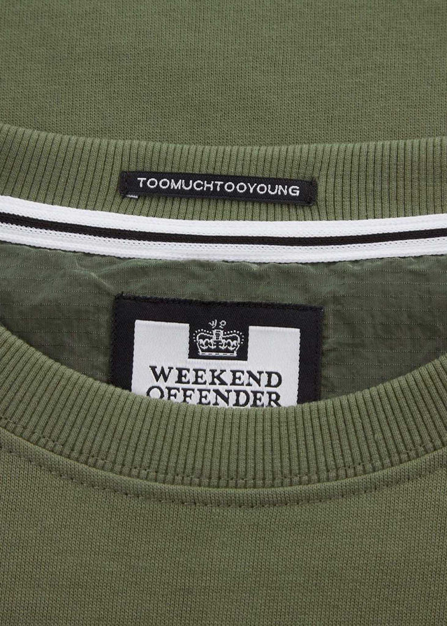 Weekend Offender Pullover  F bomb - green clay 