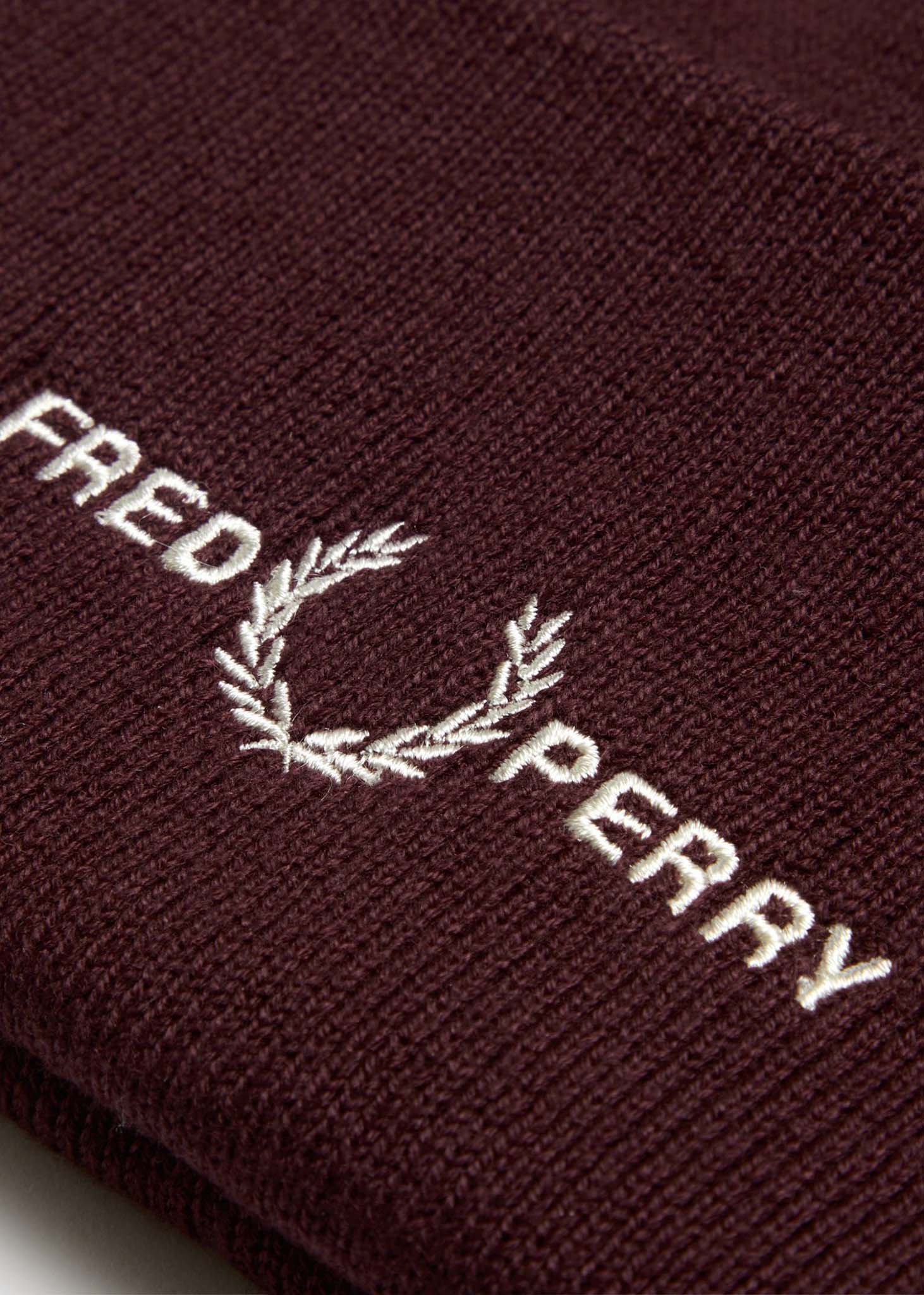 Fred Perry Mutsen  Graphic beanie - oxblood 