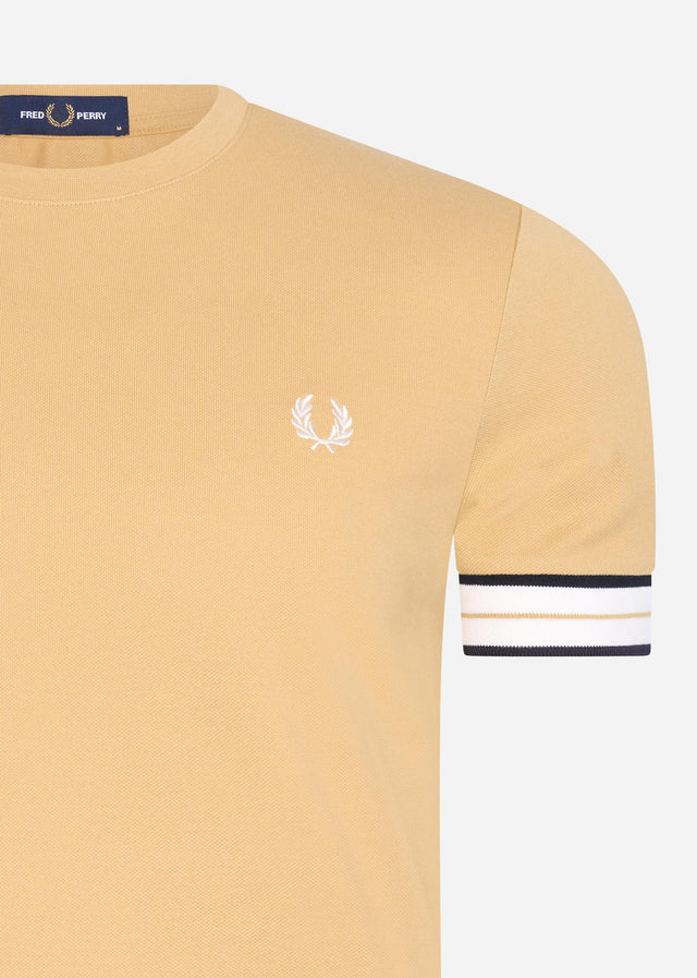 Fred Perry T-Shirts  Tramline tipped pique t-shirt - desert 