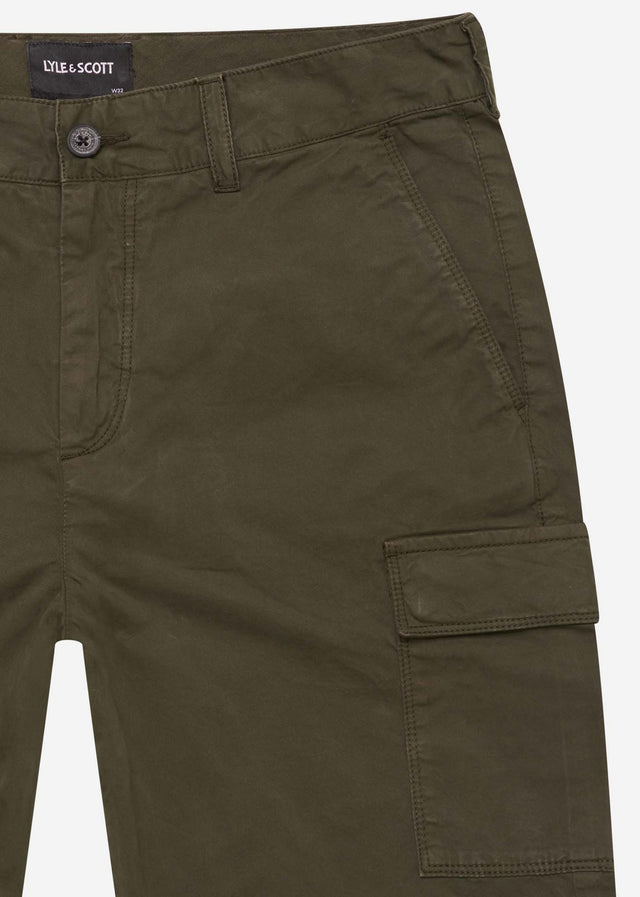 Lyle & Scott Shorts  Cargo shorts - trek green 