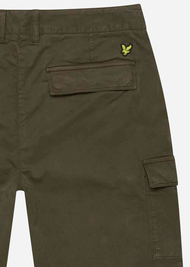 Lyle & Scott Shorts  Cargo shorts - trek green 