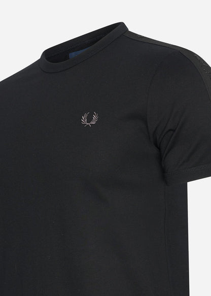 Fred Perry T-shirts  Tonal tape ringer t-shirt - black 