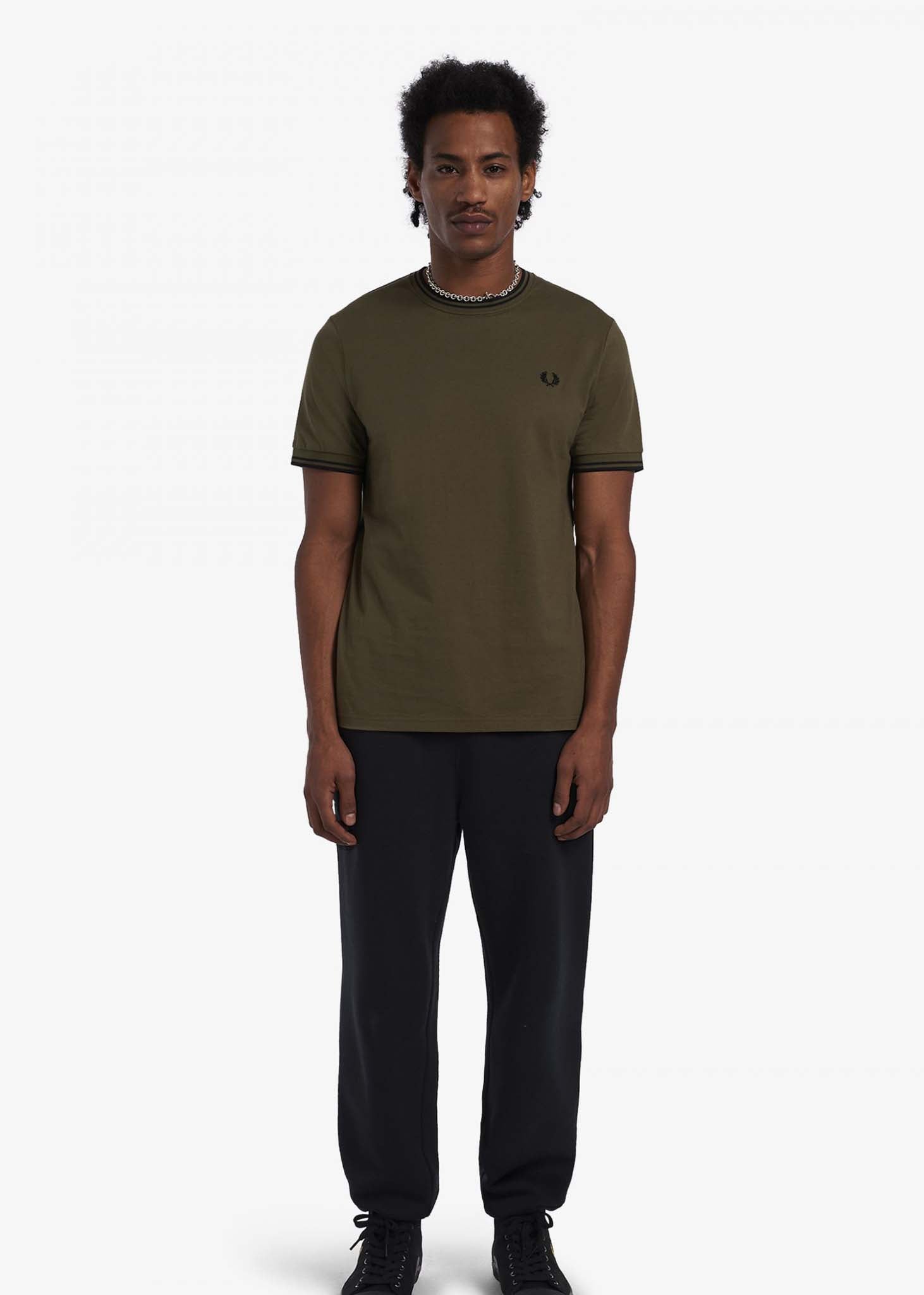 Fred Perry T-shirts  Twin tipped t-shirt - uniform green 