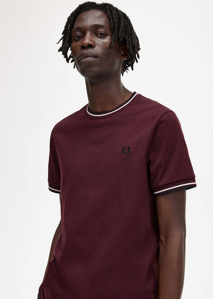 Fred Perry T-shirts  Twin tipped t-shirt - oxblood 