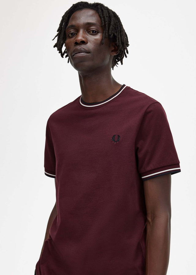 Fred Perry T-Shirts  Twin tipped t-shirt - oxblood 