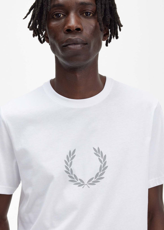 Fred Perry T-Shirts  Reflective laurel wreath t-shirt - white 