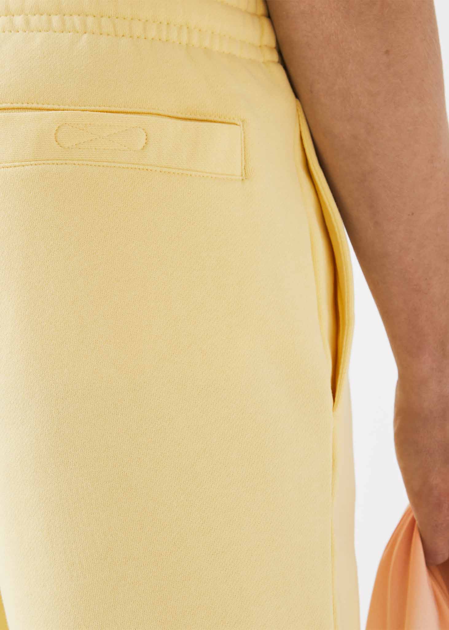 Lacoste Korte Broeken  Shorts - napolitan yellow 